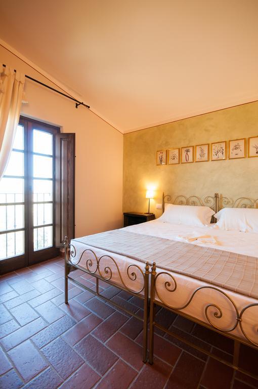 Agriturismo Borgo Tra Gli Olivi Castiglion Fiorentino Extérieur photo
